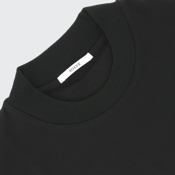SOLVE変形モックネック仕事Tシャツ（San Jose）ブラックの襟
