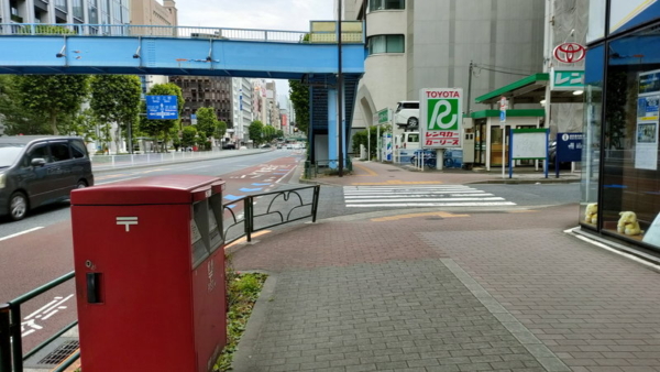 SEO検定東京はビルの前のポストが目印