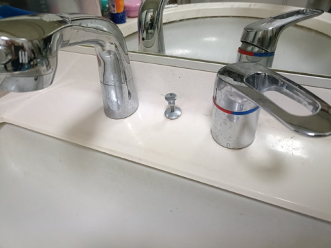 洗面台の水栓ベースで部品が検索できる