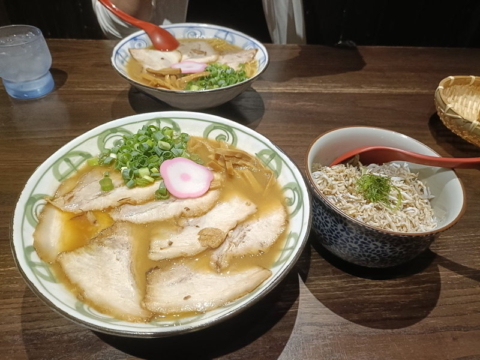 和歌山ラーメンの丸田屋の特製大盛り